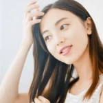 Ternyata, Kebiasaan Sepele Ini Bisa Bikin Rambut Rontok! Sudah Coba?