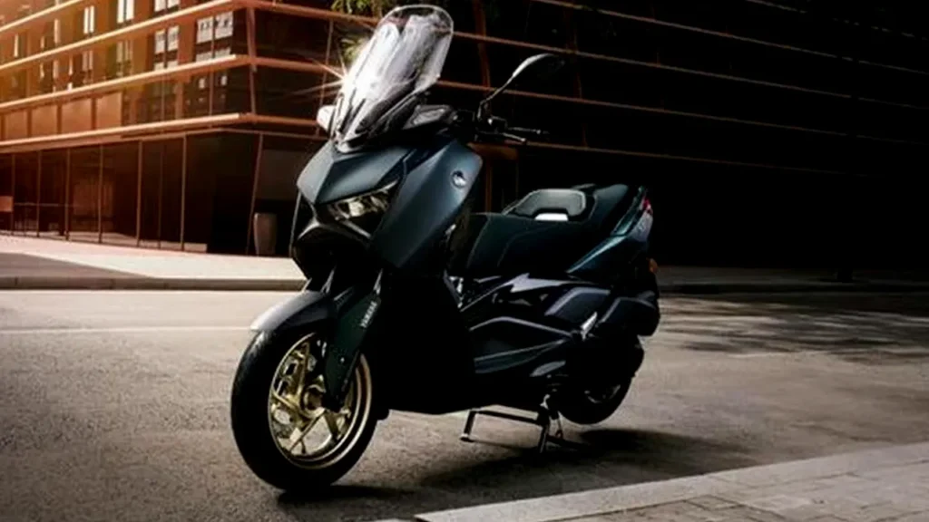 Yamaha Meluncurkan Xmax 300 Tech Max dan Xmax 300 Tech Max Terbaru